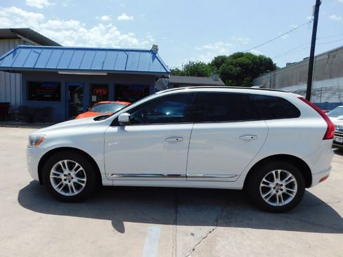 Used 2016 Volvo XC60 T5 FWD image 4