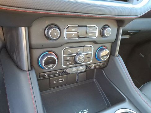 Used 2023 Chevrolet Suburban RST w/ Luxury Package image 20