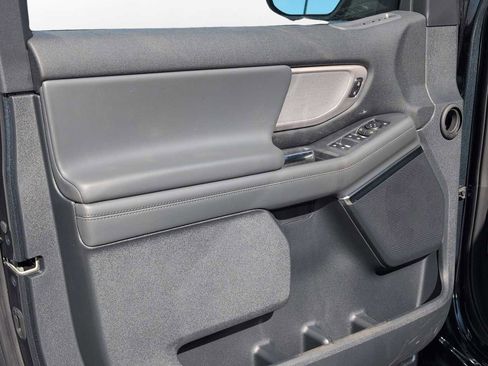 New 2026 Ford Expedition Active RWD image 9
