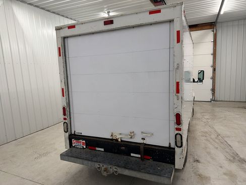 Used 2013 GMC Savana 3500 RWD image 6