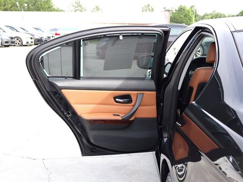 Used 2011 BMW 335i xDrive Sedan AWD/4WD image 35
