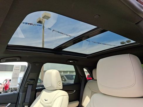 Used 2023 Cadillac XT5 Sportv w/ Technology Package AWD/4WD image 14