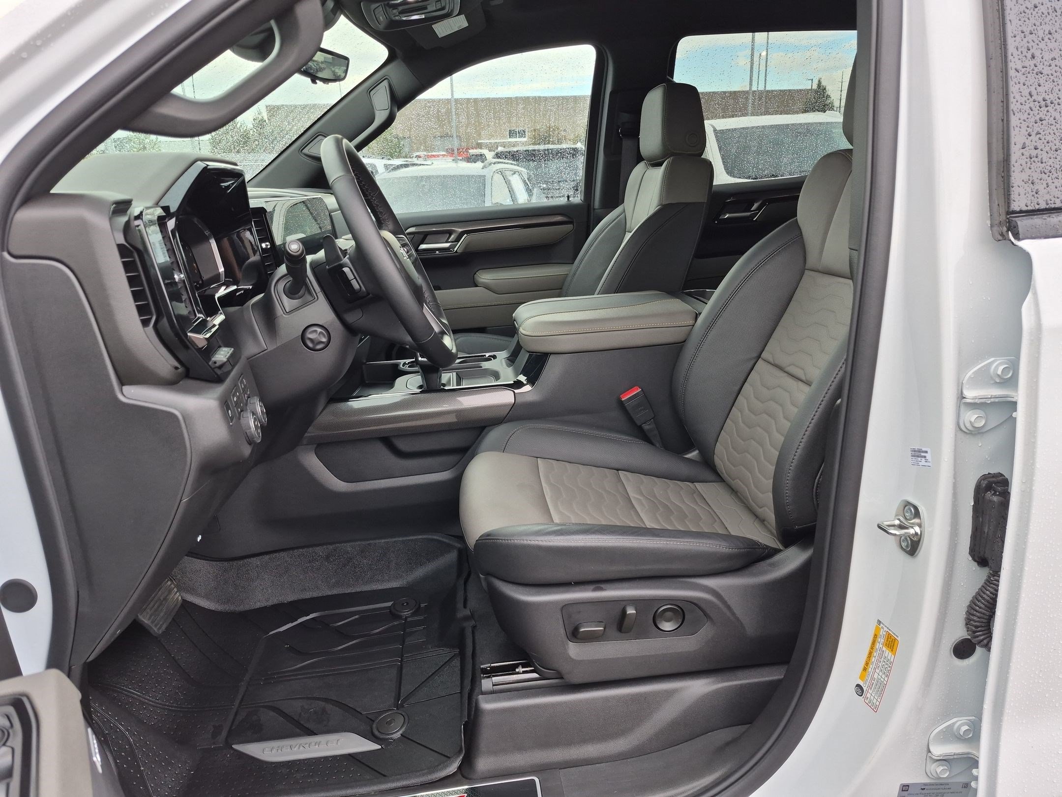 Used 2026 Chevrolet Silverado 1500 ZR2 w/ LPO, Dark Essentials Package AWD/4WD image 15