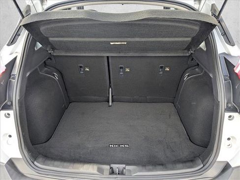 Used 2020 Nissan Kicks SR FWD image 6