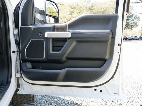 Used 2018 Ford F250 Lariat w/ Lariat Value Package image 25