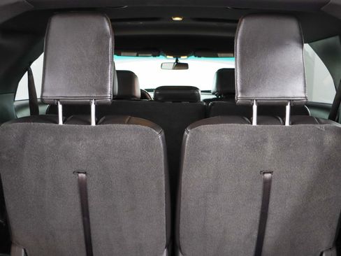 Used 2014 Ford Explorer XLT w/ Equipment Group 202A image 30