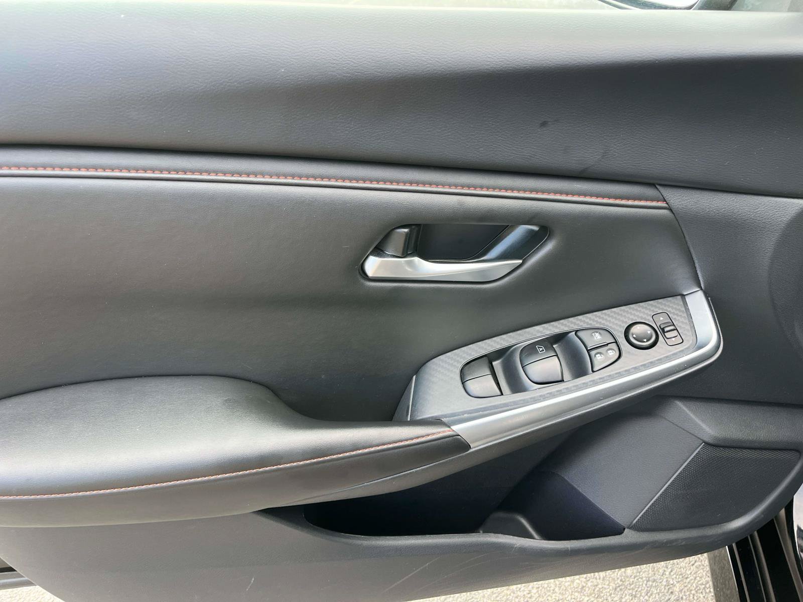 Used 2025 Nissan Sentra SR FWD image 25