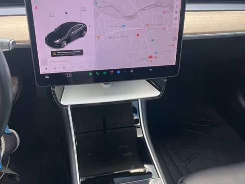 Used 2018 Tesla Model 3 Long Range image 8