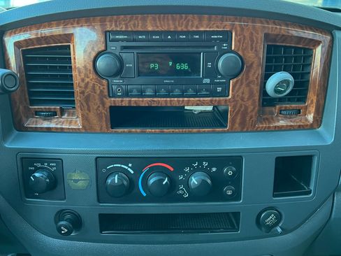 Used 2006 Dodge Ram 1500 Truck SLT image 15