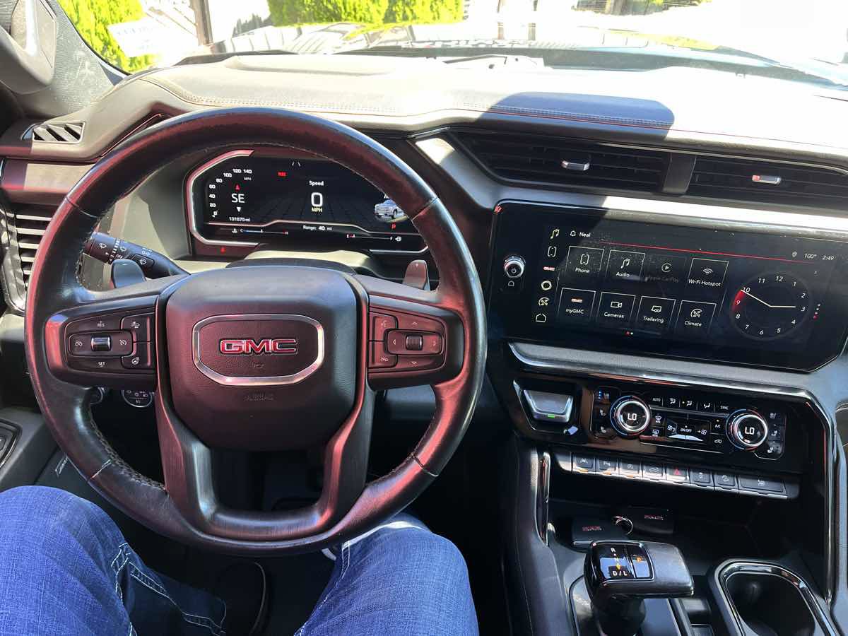 Used 2022 GMC Sierra 1500 AT4 w/ AT4 Premium Package AWD/4WD image 8
