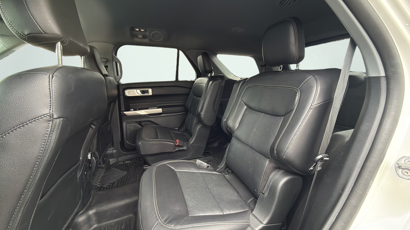 Used 2022 Ford Explorer Limited w/ Limited Technology Package AWD/4WD image 10