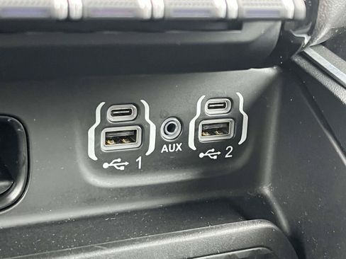 Used 2023 RAM 1500 Big Horn AWD/4WD image 32
