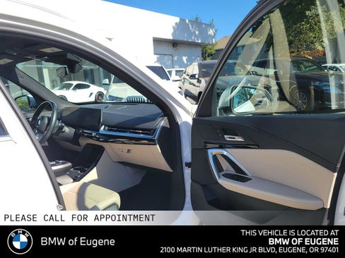 Used 2024 BMW X1 xDrive28i AWD/4WD image 10