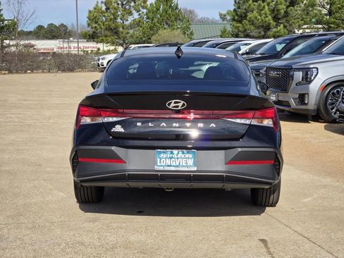 New 2026 Hyundai Elantra SEL Sport Premium FWD image 4