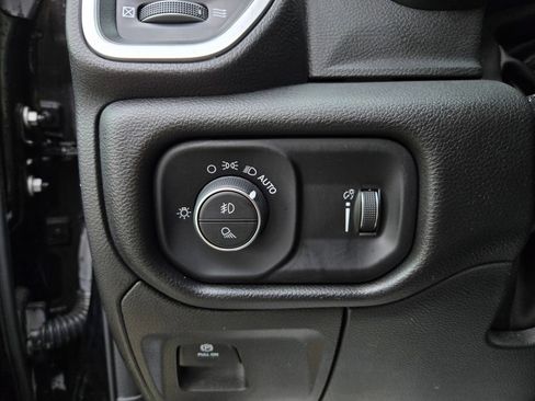 Used 2023 RAM 1500 Big Horn AWD/4WD image 13