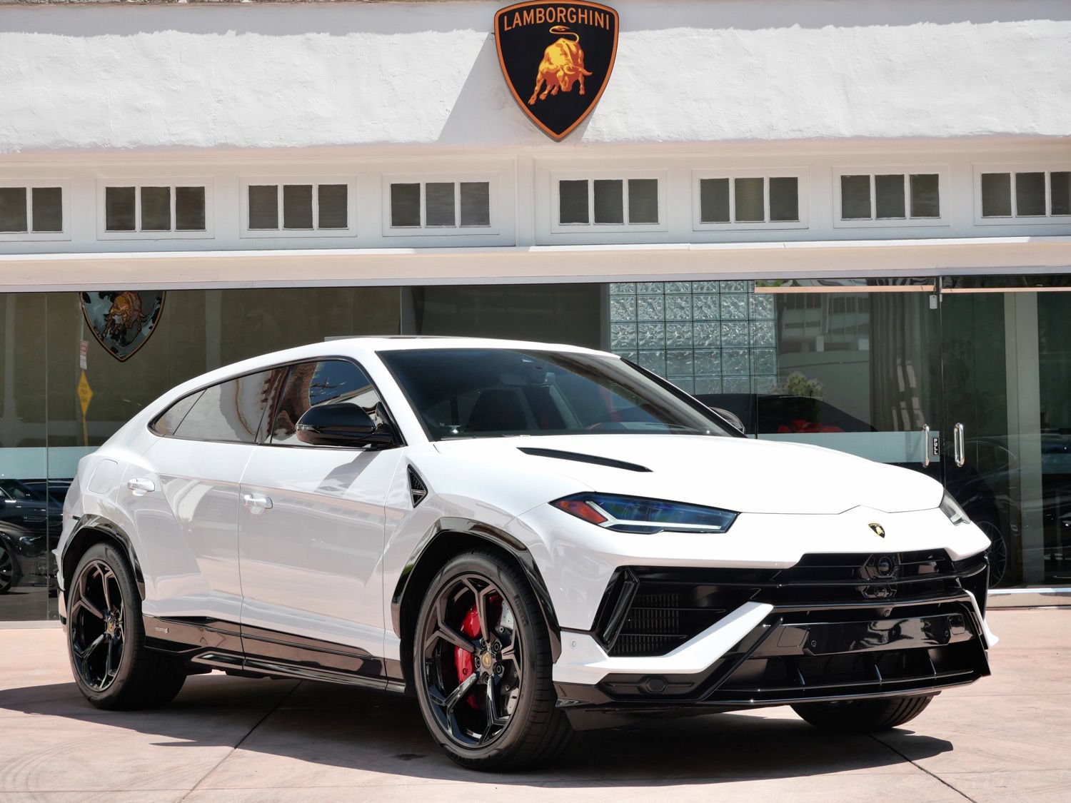 Used 2023 Lamborghini Urus S AWD/4WD image 1