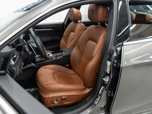 Used 2022 Maserati Ghibli Modena Q4 image 9