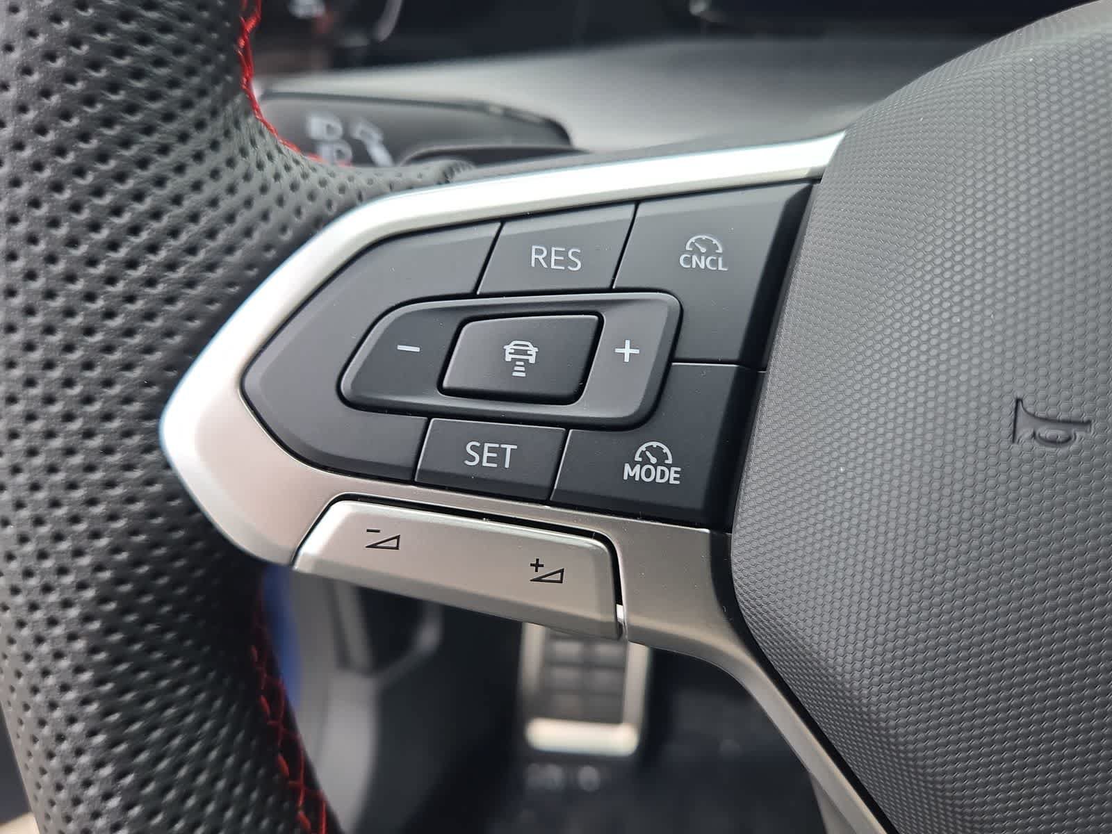 New 2026 Volkswagen GTI SE FWD image 24