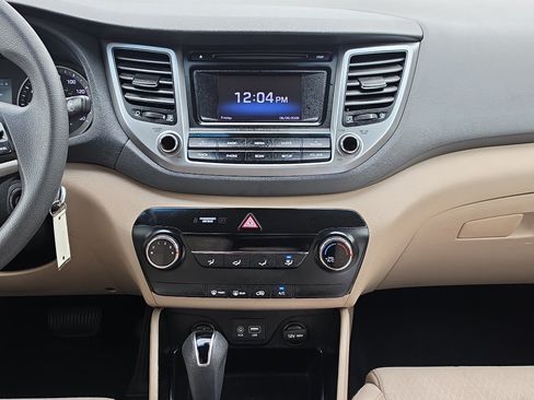Used 2018 Hyundai Tucson SE AWD/4WD image 22