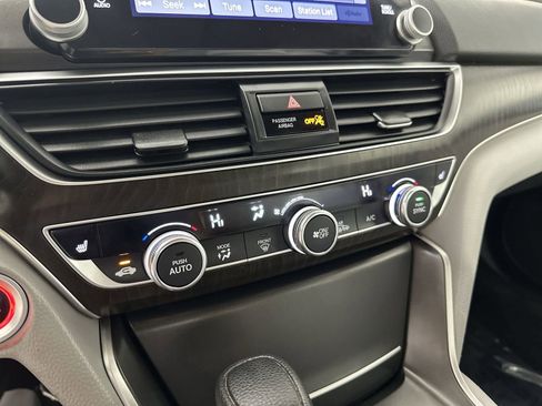 Used 2020 Honda Accord EX image 23