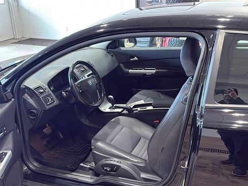 Used 2011 Volvo C30 T5 w/ Preferred Pkg image 16