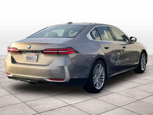 Used 2024 BMW 530i image 15