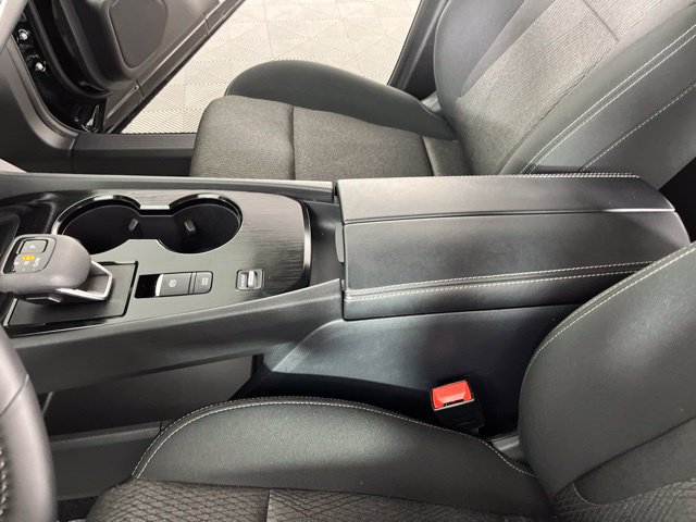 Certified 2026 Nissan Rogue SV FWD image 28