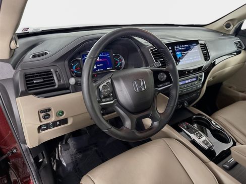 Used 2021 Honda Pilot Touring image 10