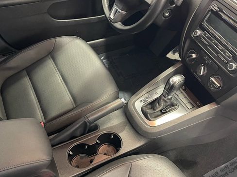 Used 2013 Volkswagen Jetta SE image 37