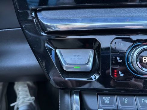 Used 2024 GMC Sierra 2500 Denali w/ Denali Reserve Package image 37