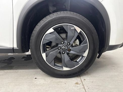 Used 2024 Nissan Rogue SV FWD image 21