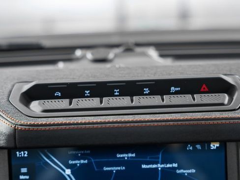 New 2025 Ford Bronco Outer Banks w/ Sasquatch Package image 28