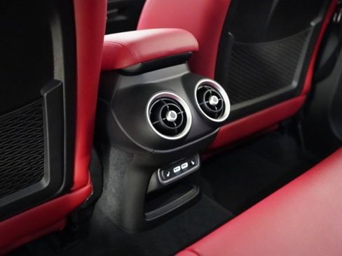 Used 2023 Alfa Romeo Stelvio Veloce image 29