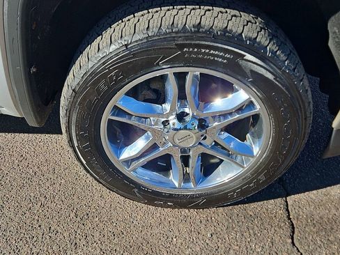 Used 2018 GMC Sierra 1500 SLE image 10