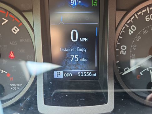 Used 2022 Toyota Tacoma TRD Off-Road w/ Technology Package RWD image 24
