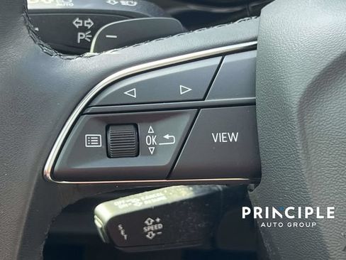 Used 2023 Audi Q8 Premium AWD/4WD image 19