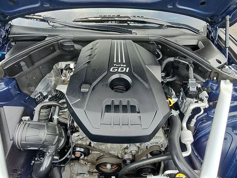 Used 2023 Genesis G70 2.0T AWD/4WD image 11