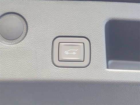 New 2026 Chevrolet Equinox ACTIV w/ Convenience Package III image 31