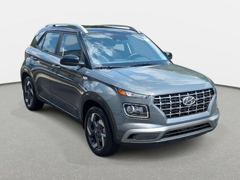 New 2026 Hyundai Venue SEL FWD image 3