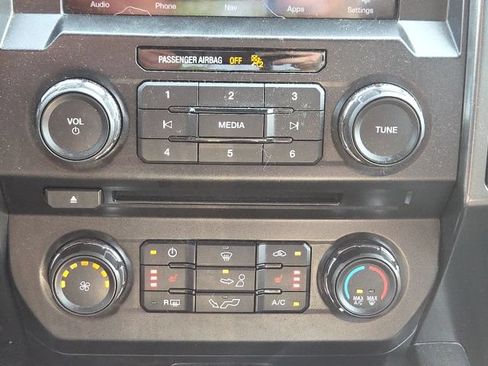 Used 2018 Ford F150 XLT w/ Equipment Group 302A Luxury AWD/4WD image 29