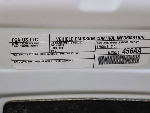 Used 2022 Chrysler Pacifica Touring-L image 27