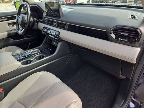 Used 2024 Honda Pilot Touring image 33