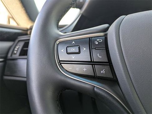 Certified 2025 Lexus ES 350 w/ Premium Package image 24