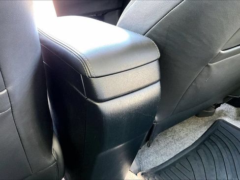 Used 2015 Toyota Prius Four FWD image 32
