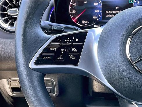 Used 2025 Mercedes-Benz GLB 250 image 10