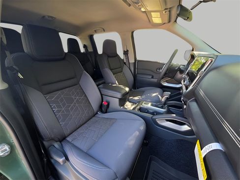 New 2026 Nissan Frontier SV w/ All-Weather Content Package image 12