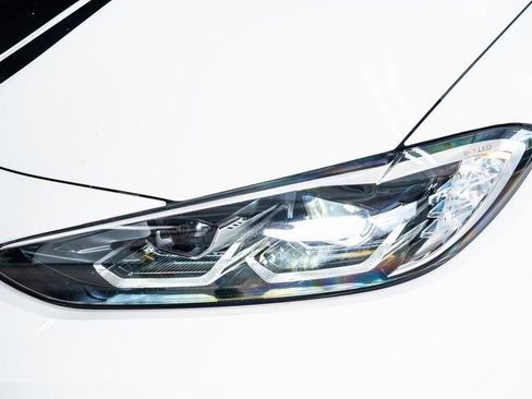 Used 2021 BMW M4 Coupe image 13