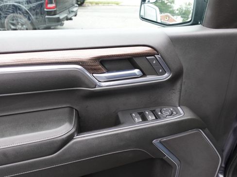 Used 2024 Chevrolet Silverado 1500 LT image 16