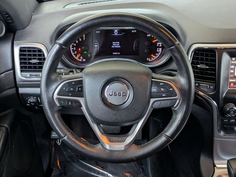 Used 2018 Jeep Grand Cherokee Laredo RWD image 13