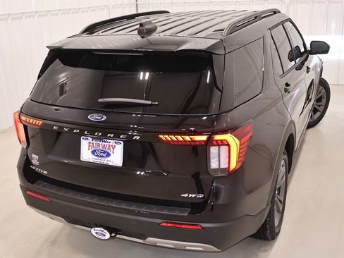 New 2026 Ford Explorer Active AWD/4WD image 39